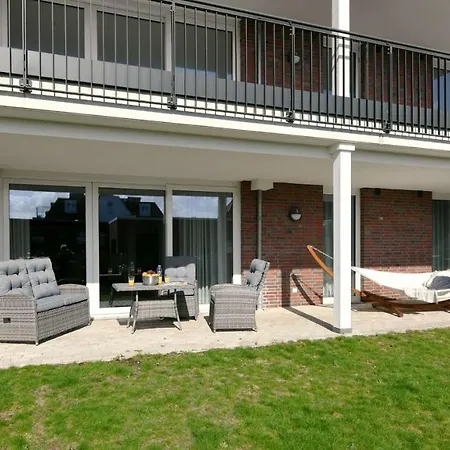 Petersen 2 Apartment